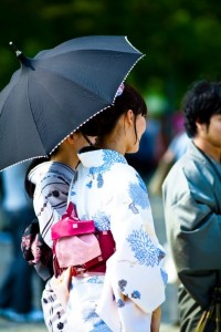 https---www.pakutaso.com-assets_c-2011-06-PP_yukatasugatanojyosei500-thumb-autox1000-307